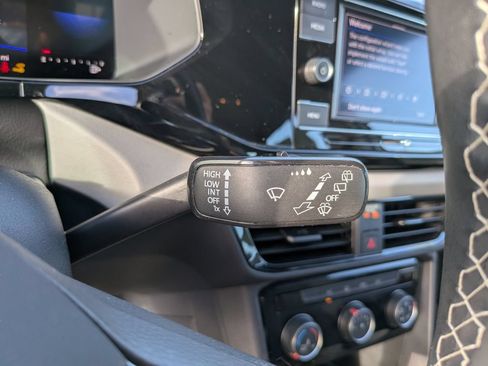 Certified 2023 Volkswagen Taos S FWD image 28