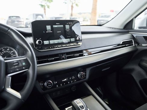 Used 2024 Mitsubishi Outlander SE image 40