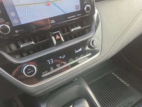 Used 2020 Toyota Corolla XSE image 31