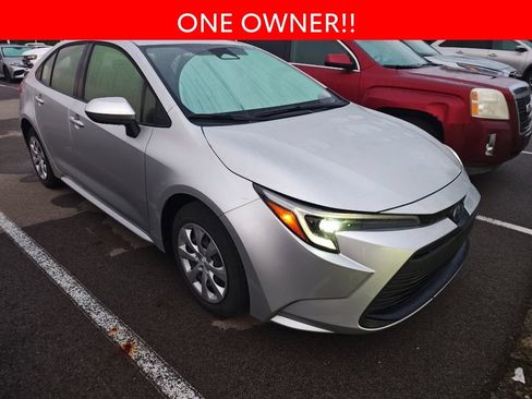 Used 2023 Toyota Corolla LE FWD image 3