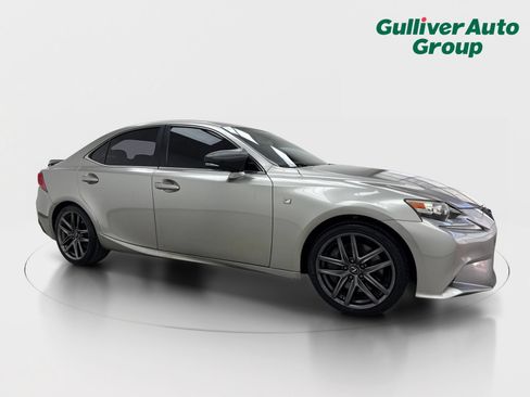 Used 2016 Lexus IS 200t RWD image 12