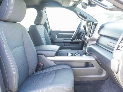 New 2026 RAM 2500 Big Horn AWD/4WD image 17