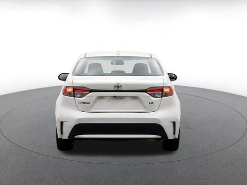 Used 2025 Toyota Corolla LE FWD image 8