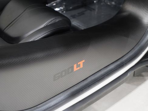 Used 2020 McLaren 600LT Spider RWD image 20