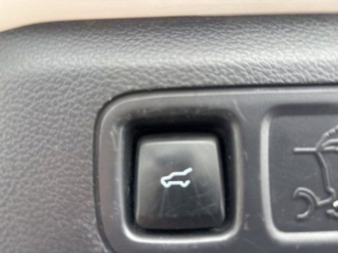 Used 2022 Ford Expedition Platinum image 19