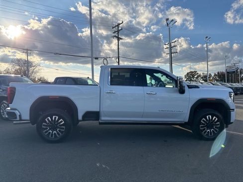 New 2026 GMC Sierra 2500 Denali Ultimate image 6