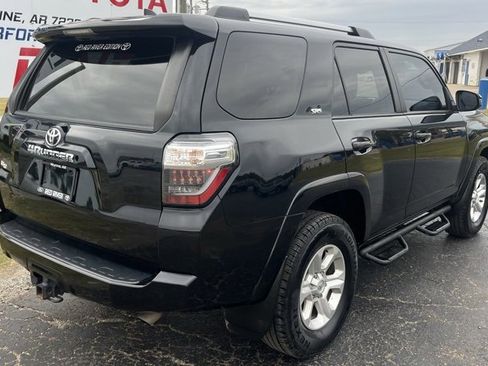 Used 2020 Toyota 4Runner SR5 image 8