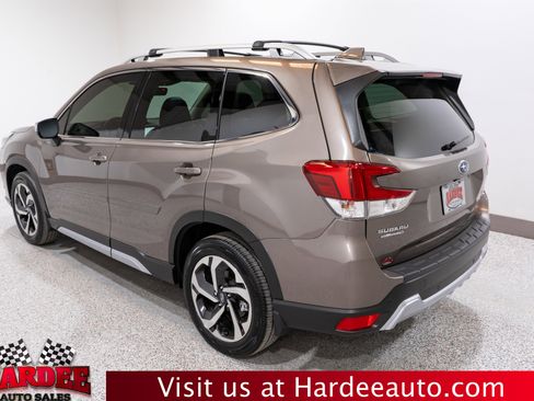 Used 2022 Subaru Forester Touring AWD/4WD image 3