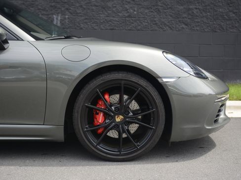 Certified 2024 Porsche 718 Cayman S RWD image 35