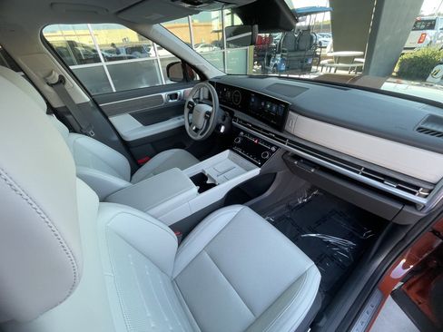 Used 2024 Hyundai Santa Fe Calligraphy image 23