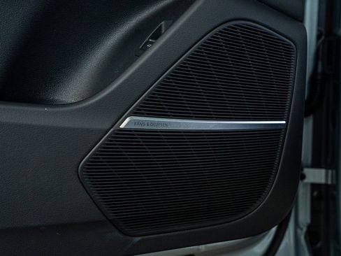 Used 2024 Audi Q8 Premium Plus w/ Premium Plus Package image 29