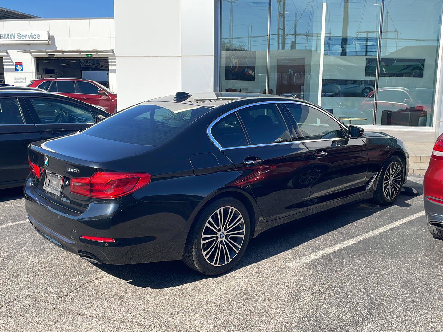 Used 2018 BMW 540i RWD image 3