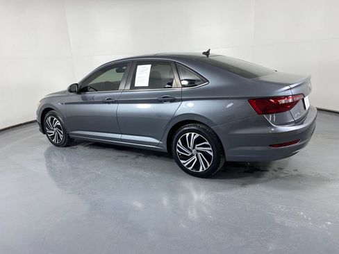 Used 2021 Volkswagen Jetta SEL image 4