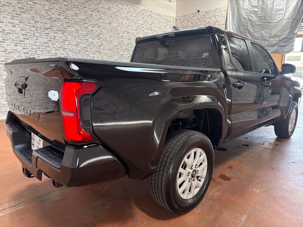 Used 2024 Toyota Tacoma SR5 RWD image 7