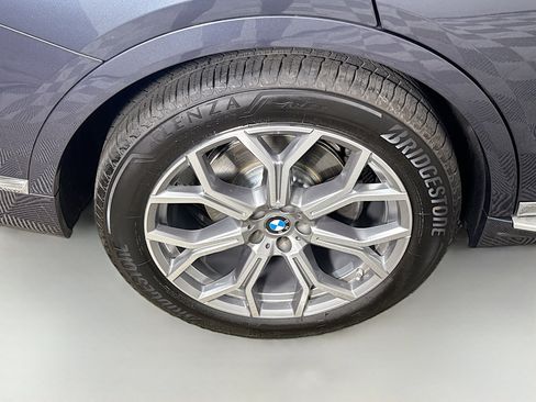 Used 2022 BMW X7 xDrive40i w/ Parking Assistance Package image 33