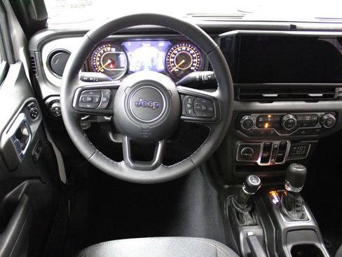 New 2026 Jeep Gladiator Sport image 12