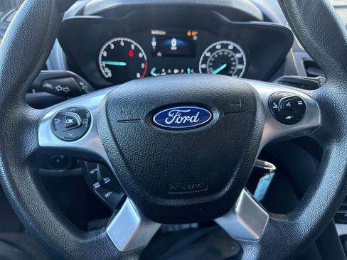 Used 2022 Ford Transit Connect XLT image 22