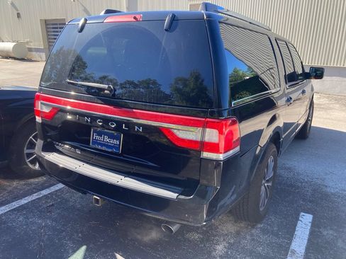 Used 2017 Lincoln Navigator L Select AWD/4WD image 6