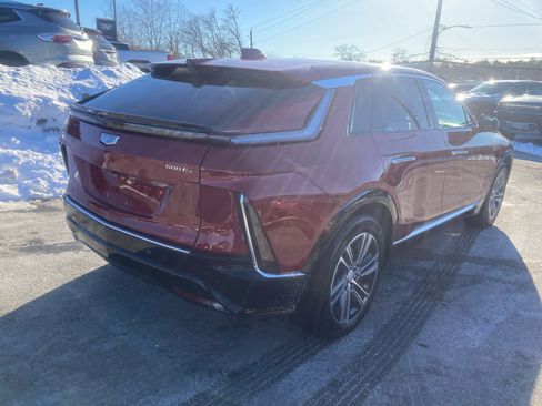 Certified 2024 Cadillac Lyriq Luxury image 10