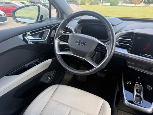 Used 2023 Audi Q4 e-tron Premium Plus image 10