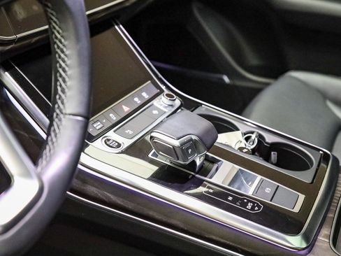 Certified 2022 Audi Q8 Premium Plus image 24