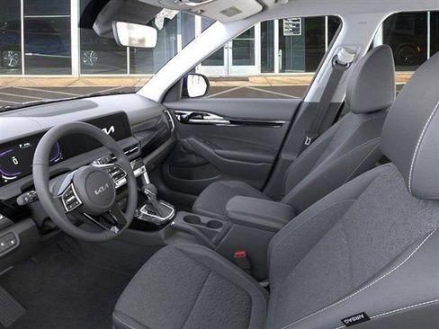 New 2026 Kia Seltos S FWD image 17