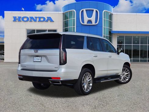 Used 2023 Cadillac Escalade Premium Luxury w/ Performance Package AWD/4WD image 3
