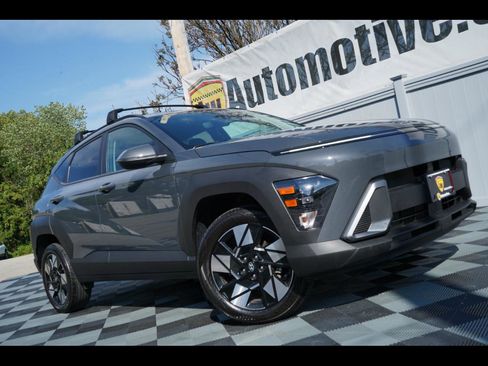 Used 2024 Hyundai Kona SEL AWD/4WD image 1