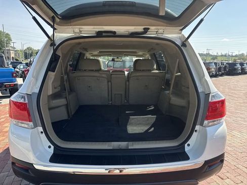 Used 2012 Toyota Highlander Limited w/ Tow Pkg FWD image 27
