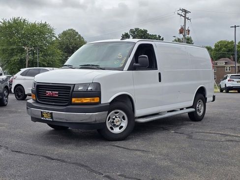 Used 2023 Chevrolet Express 2500 w/ Driver Convenience Package image 3