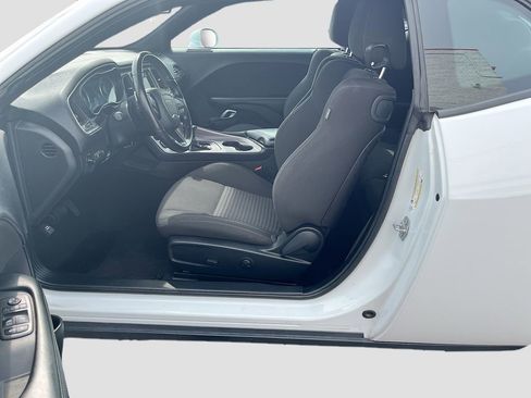 Used 2022 Dodge Challenger GT RWD image 20