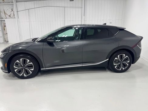 Used 2024 Kia EV6 Light image 17