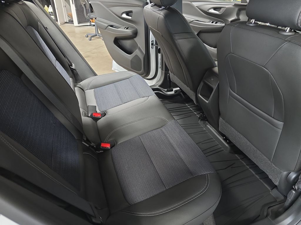 New 2026 Buick Envista Preferred w/ Convenience I Package FWD image 11