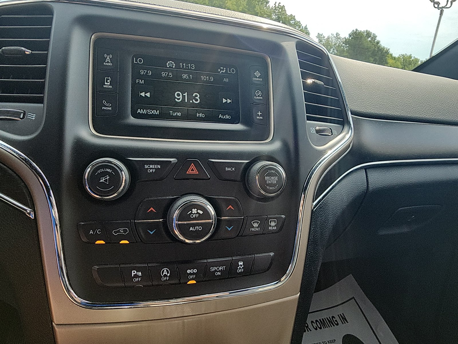 Used 2016 Jeep Grand Cherokee Limited RWD image 17