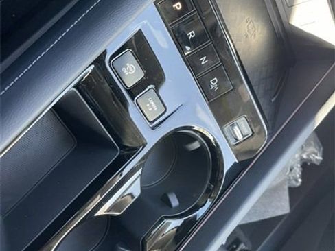 New 2025 Nissan Murano SL image 18