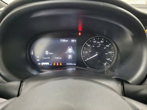 Used 2022 Nissan Kicks SR w/ Interior Electronics Package FWD image 23