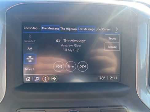 Used 2024 Chevrolet Silverado 2500 Custom w/ Custom Value Package image 17