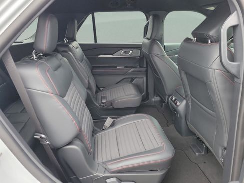 New 2026 Ford Explorer ST-Line w/ ST-Line Street Pack image 28