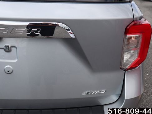 Used 2022 Ford Explorer XLT w/ Equipment Group 202A image 31