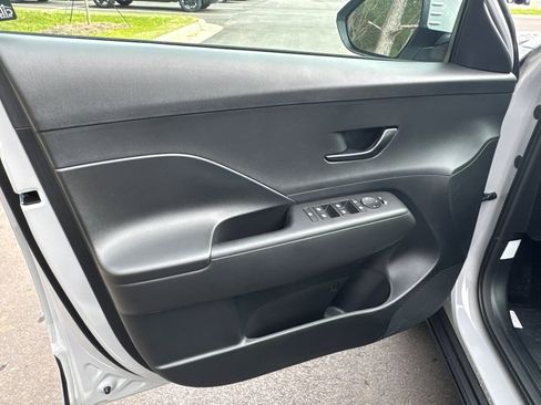 New 2026 Hyundai Kona SE image 10