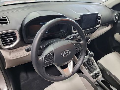 Used 2023 Hyundai Venue SEL w/ Cargo Package FWD image 11