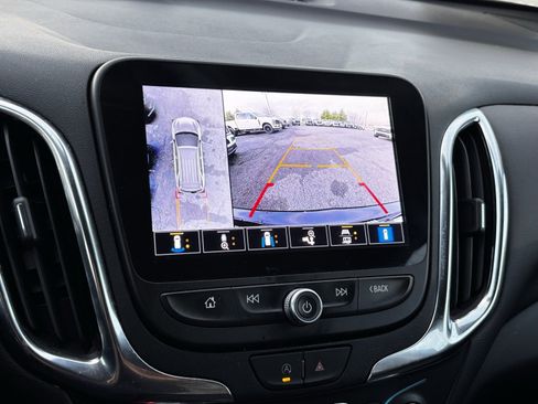 Used 2023 Chevrolet Equinox LT image 5