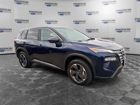 Used 2024 Nissan Rogue SV image 7