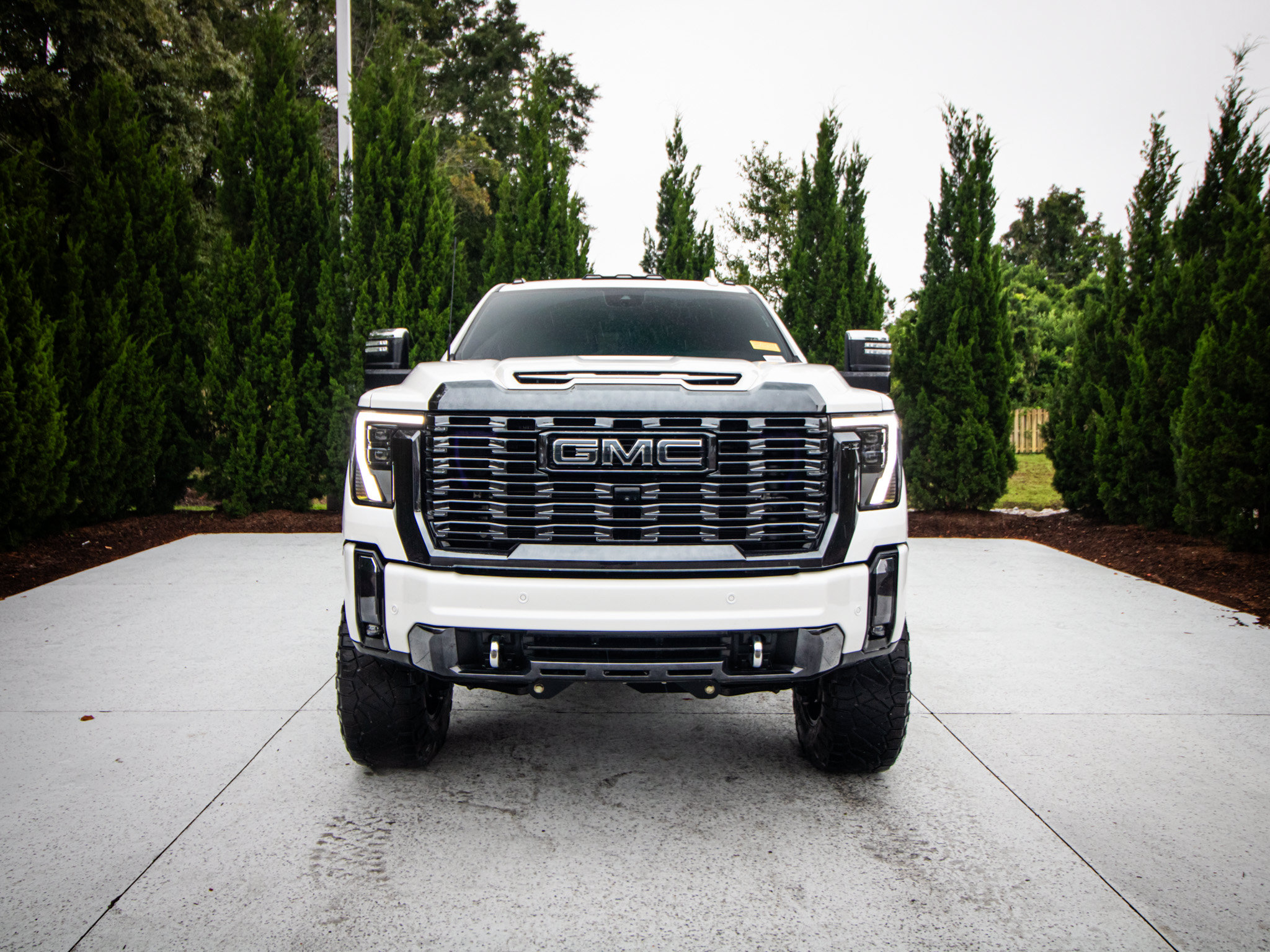 Used 2024 GMC Sierra 2500 Denali Ultimate AWD/4WD image 3