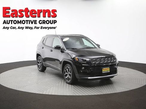 Used 2025 Jeep Compass Limited AWD/4WD image 49