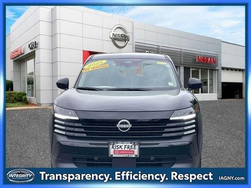 Used 2025 Nissan Kicks S AWD/4WD image 2