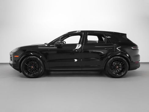 New 2026 Porsche Cayenne image 2
