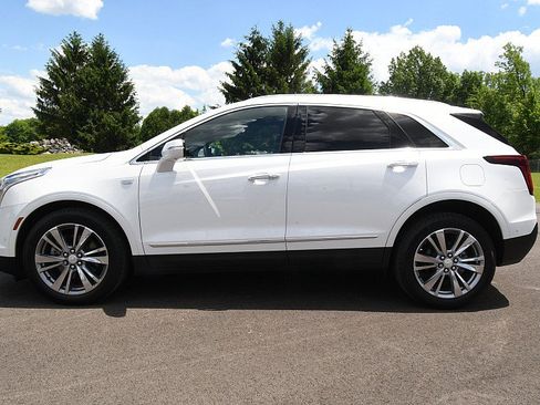 Used 2024 Cadillac XT5 Premium Luxury w/ Platinum Package AWD/4WD image 2