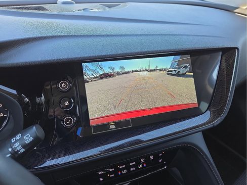 Used 2023 Buick Envision Preferred image 16