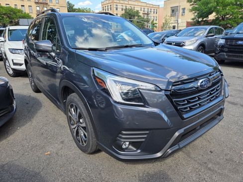 Used 2024 Subaru Forester Limited AWD/4WD image 3